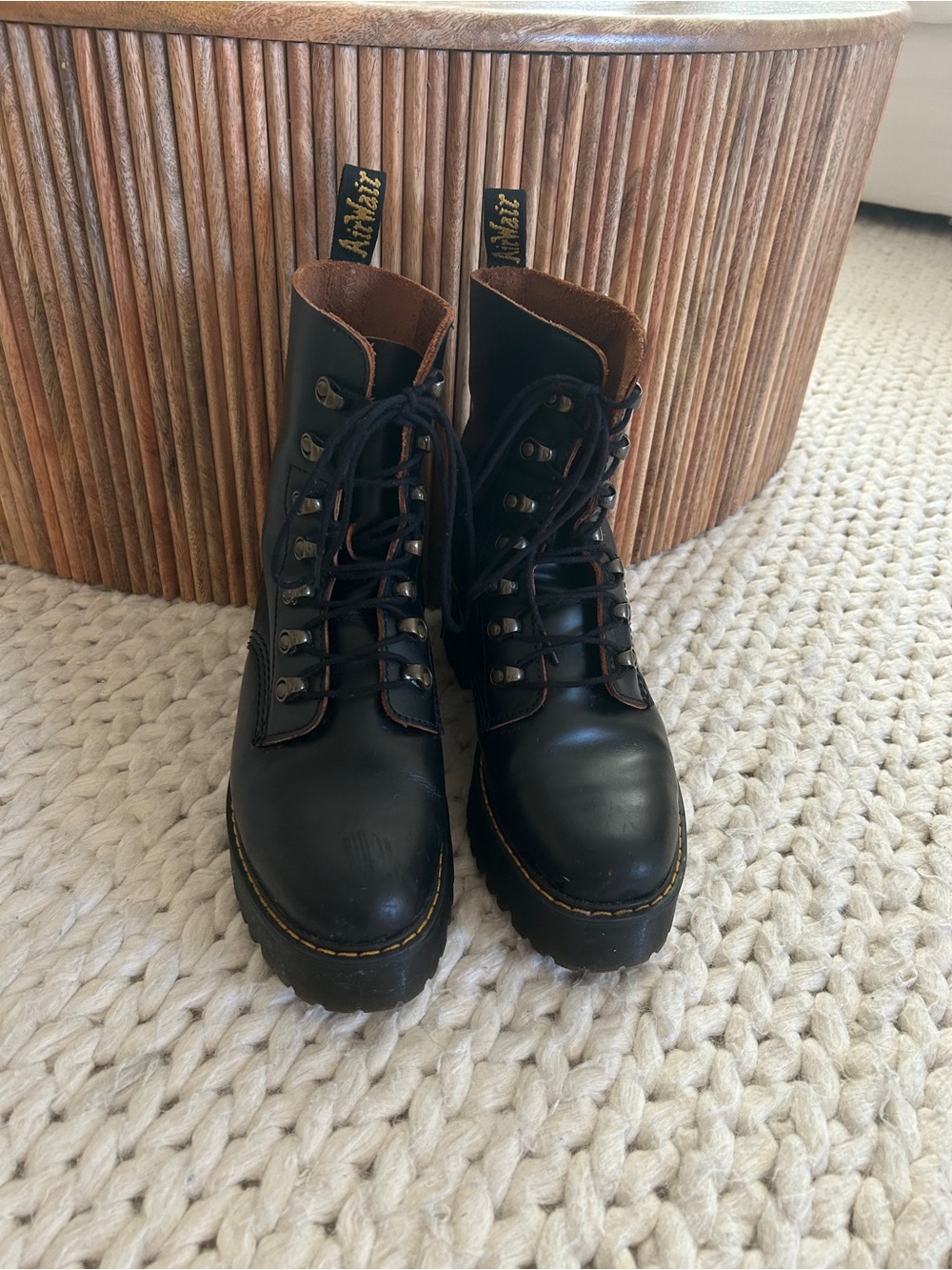 Dr. Martens LEONA WOMEN'S VINTAGE SMOOTH LEATHER HEELED BOOTS - Size 9 - Combat - Picture 4 of 10
